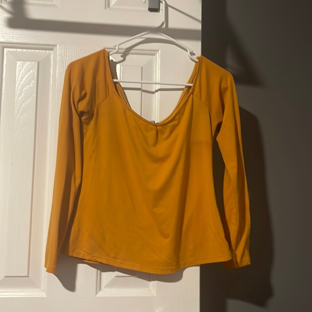 Mustard color